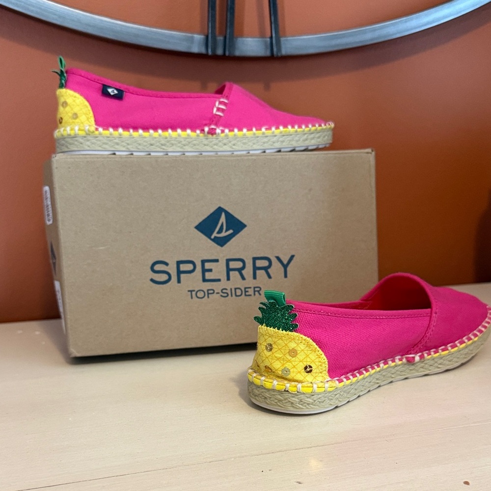 Sperry Kids Fuchsia Pineapple Slip-On Slippers